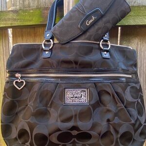 Coach Black Tote Bag with Matching Wallet **WILL NOT SEPARATE**